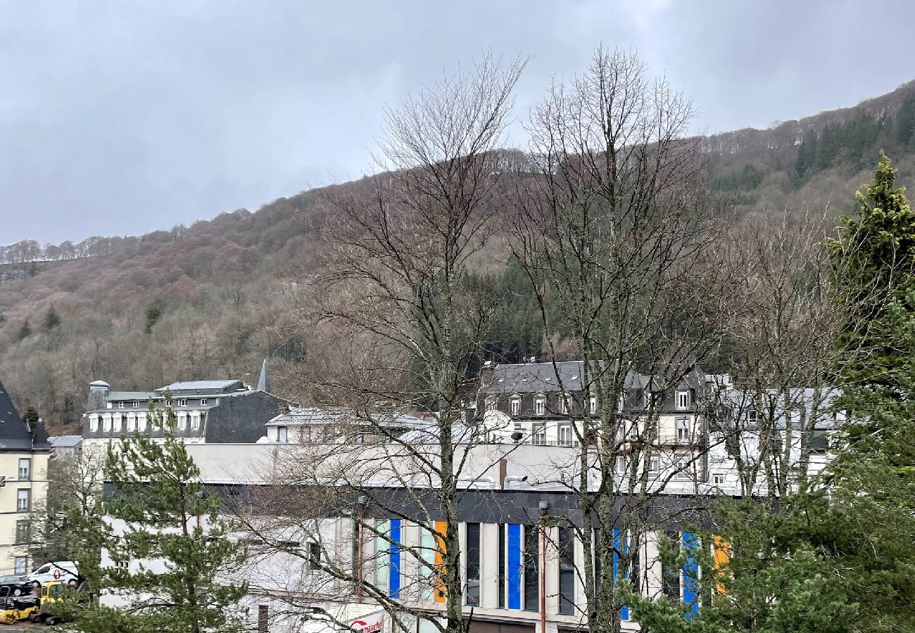 Apartment in Mont-Dore - La tête au Sancy.. les pied dans la dordogne