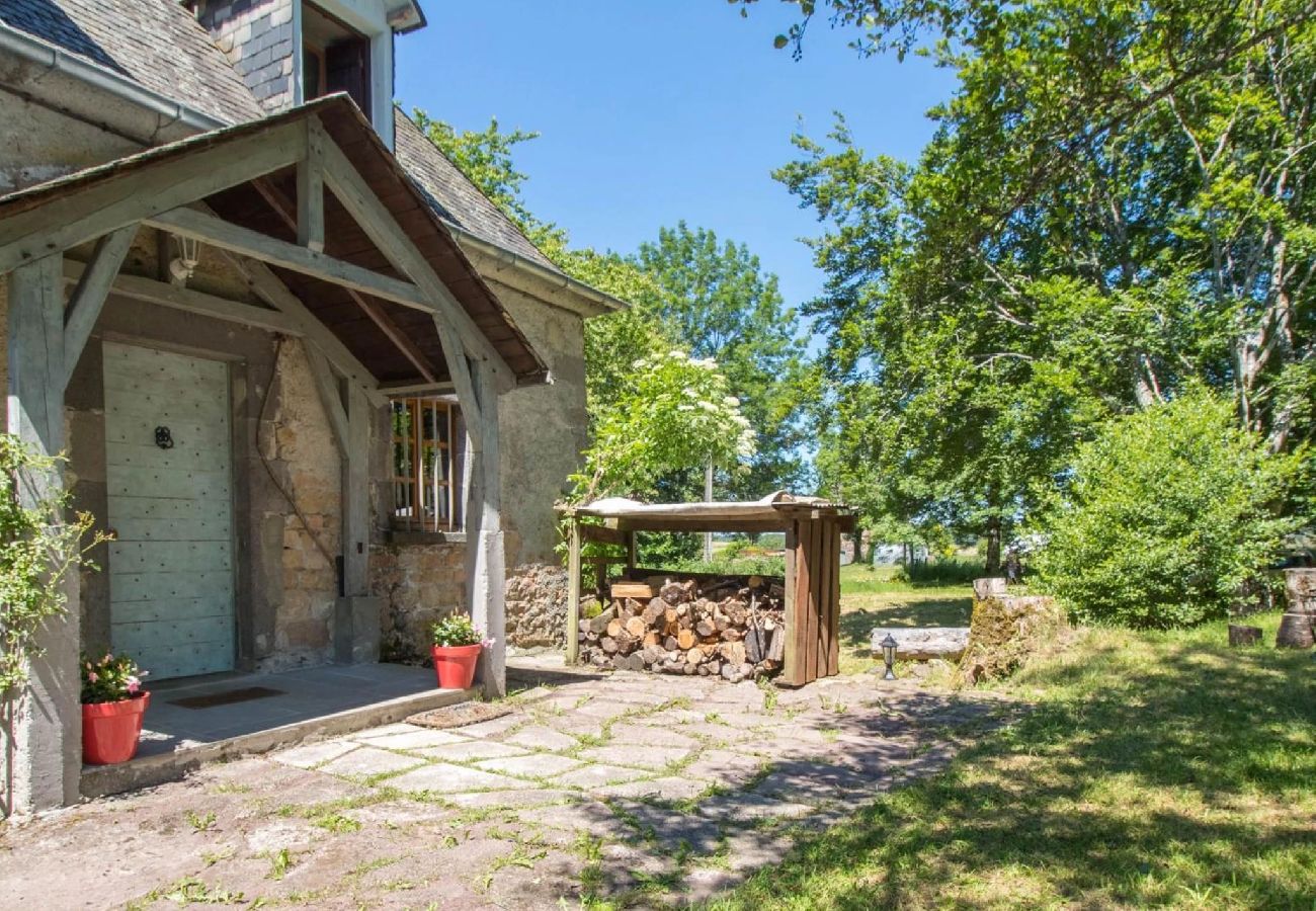 Maison à Saint-Sauves-d´Auvergne - Le Moulin du Planchat 8pers